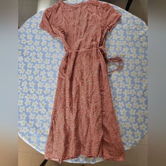 Size S Women's Burgundy Skirt And Dress Bundle - Picture 5 of 5